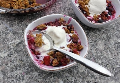 summer-berry-crisp