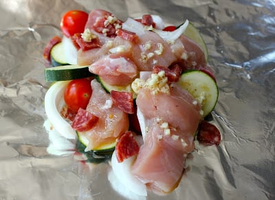 campfire-chicken-packets-with-zucchini-corn-and-cherry-tomatoes-step-by-step-instructions