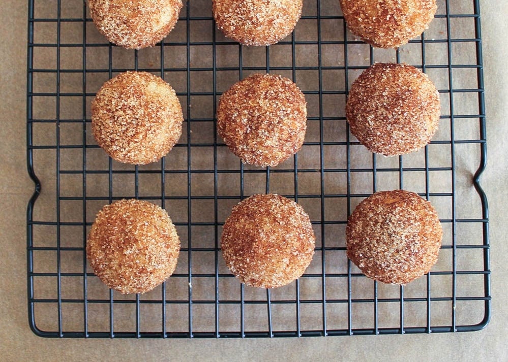 apple-cinnamon-baked-doughnut-holes-8-2