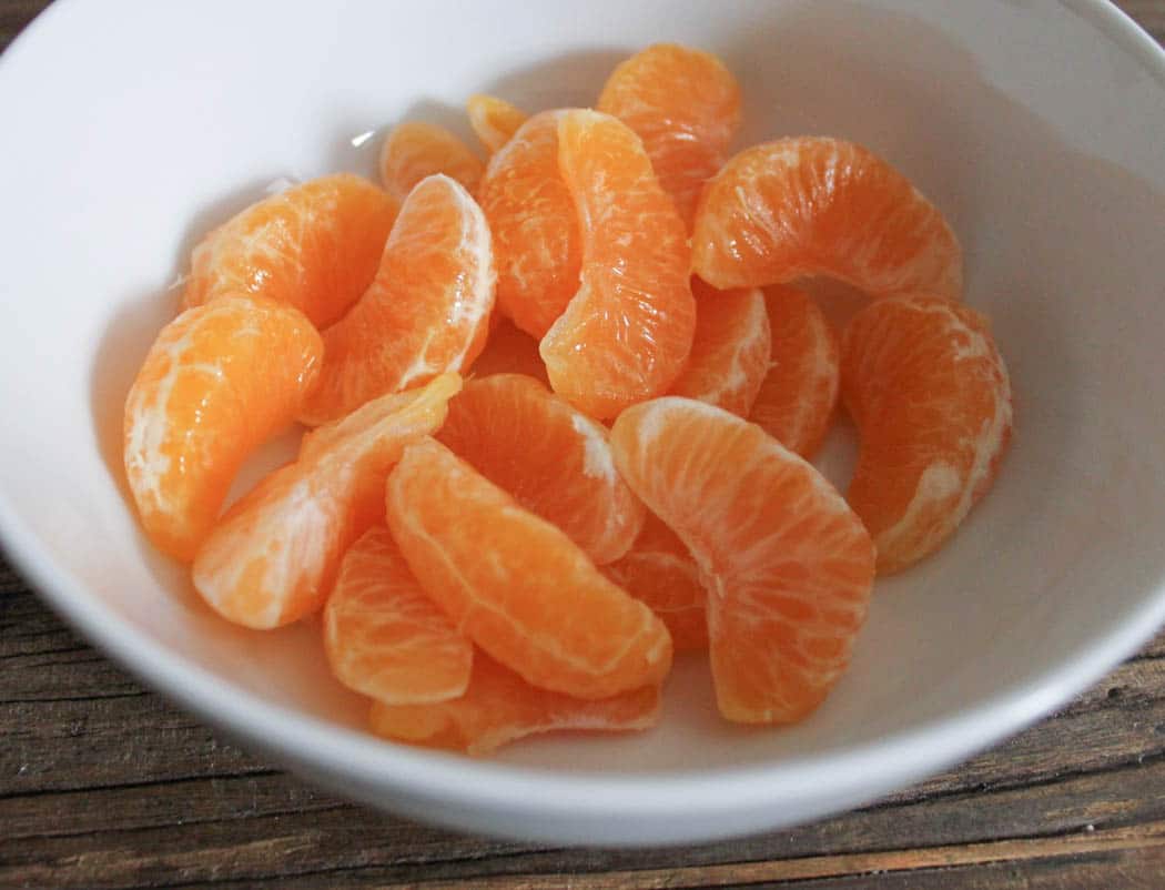 pomegranate-clementine-and-ricotta-salad-with-avocado-and-toasted-almonds-step-2