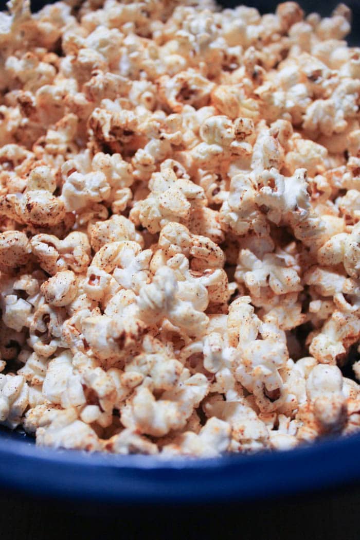 vegan-dark-chocolate-chipotle-stovetop-popcorn-step-4