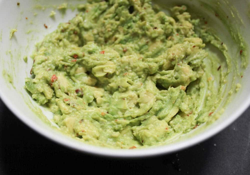 Avocado-Toasts-with-Charred-Tomatoes-Garlic-Shrimp-and-Fried-Eggs-step-1