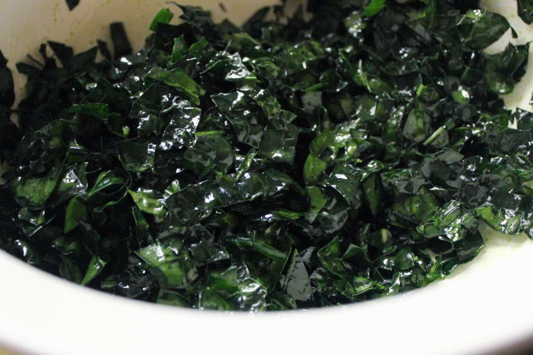 massaged-kale-and-shaved-brussels-sprouts-salad-with-pomegranate-and-avocado-step-2