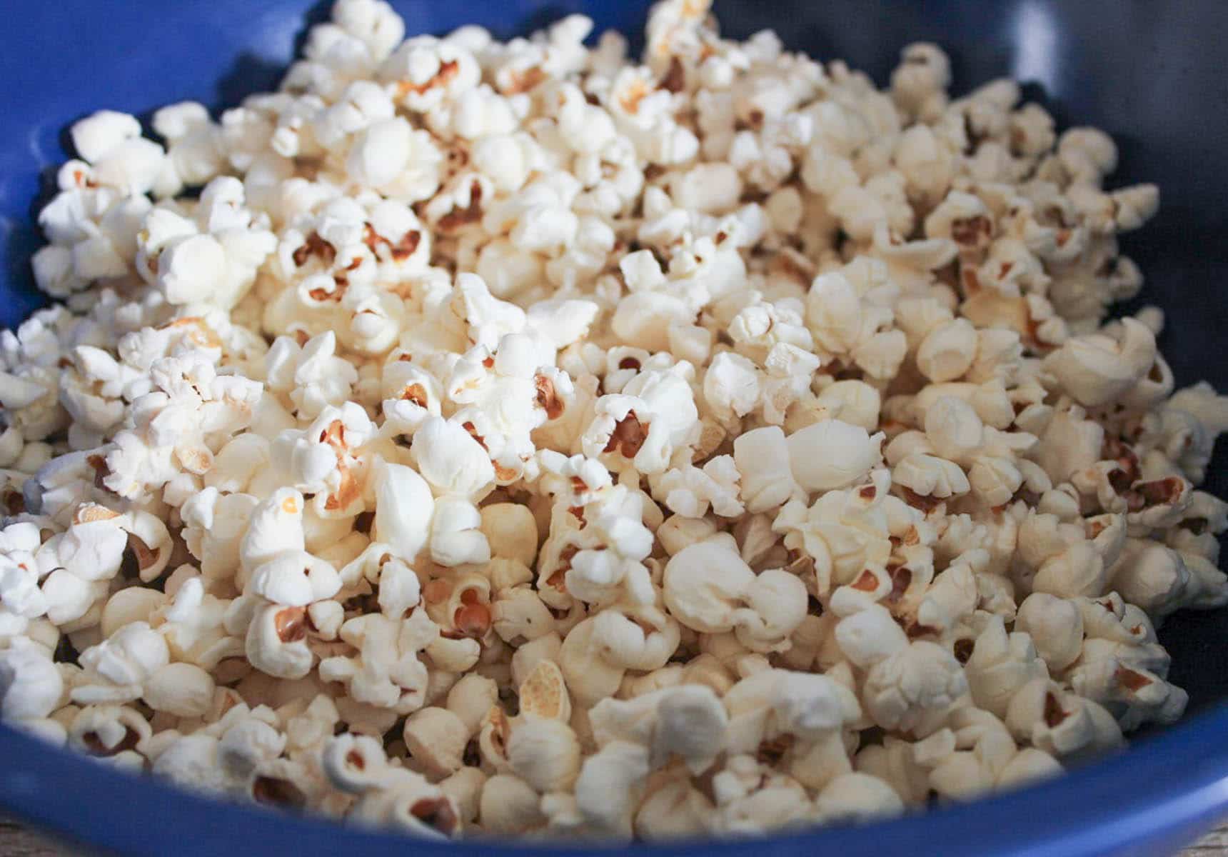 Sriracha-Caramel-Popcorn-step-1