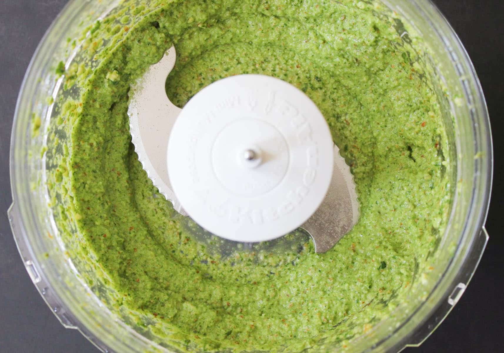 vegan-arugula-almond-pesto