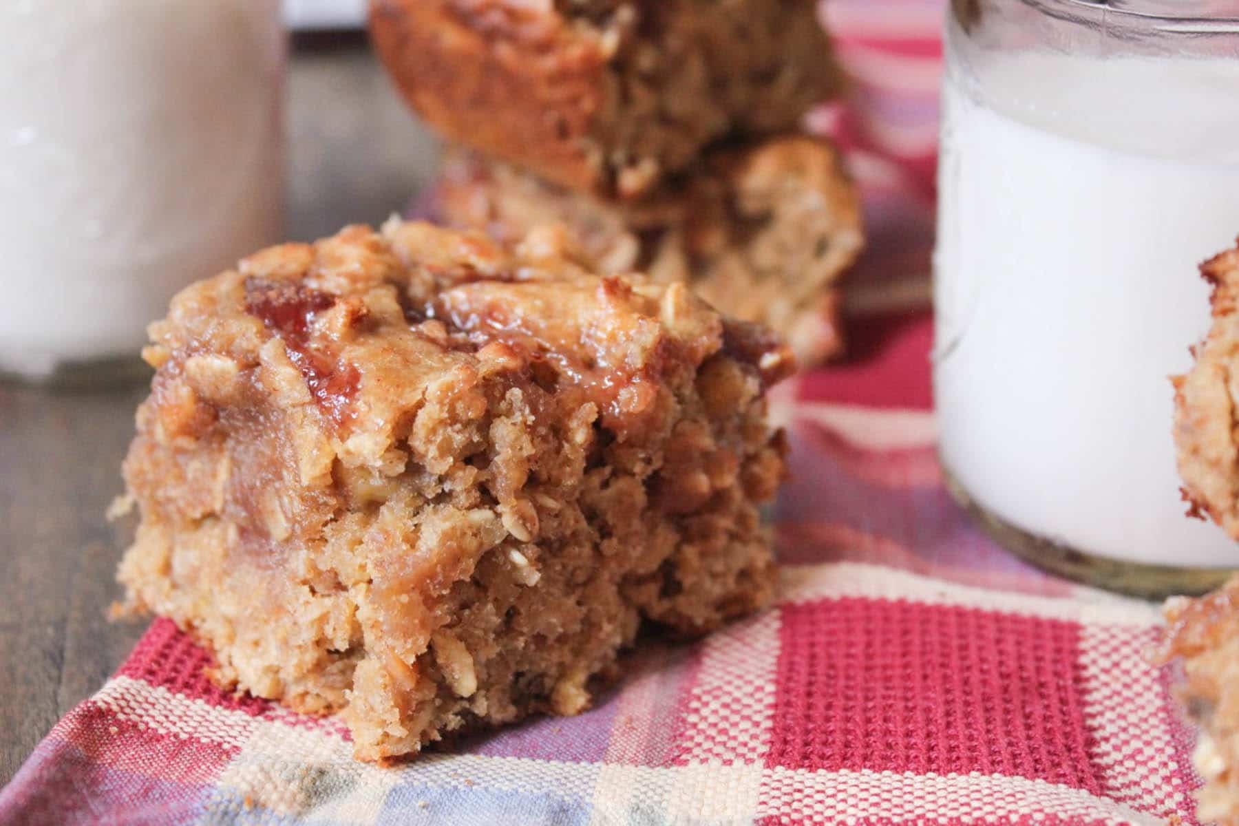 Peanut-Butter-and-Jelly-Snack-Cake-7