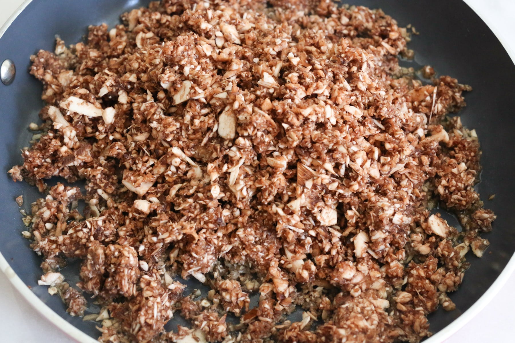 vegetarian-loaded-sweet-potatoes-with-cherry-tomato-pico-de-gallo-step-5